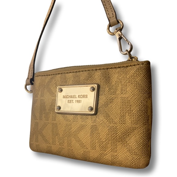Micheal Kors Jet Set Gold Wristlet - Picture 7 of 7